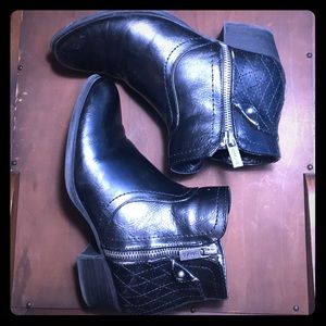 Black VEGAN Unisa ankle booties